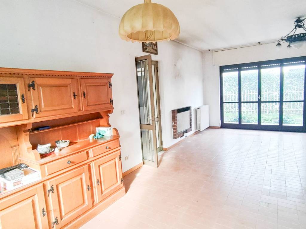 Villa a Garbagnate milanese in Via dei Tigli, 27 - Foto 4