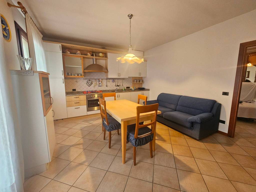 Appartamento a Legnaro in Via 2 Giugno, 10 - Foto 2