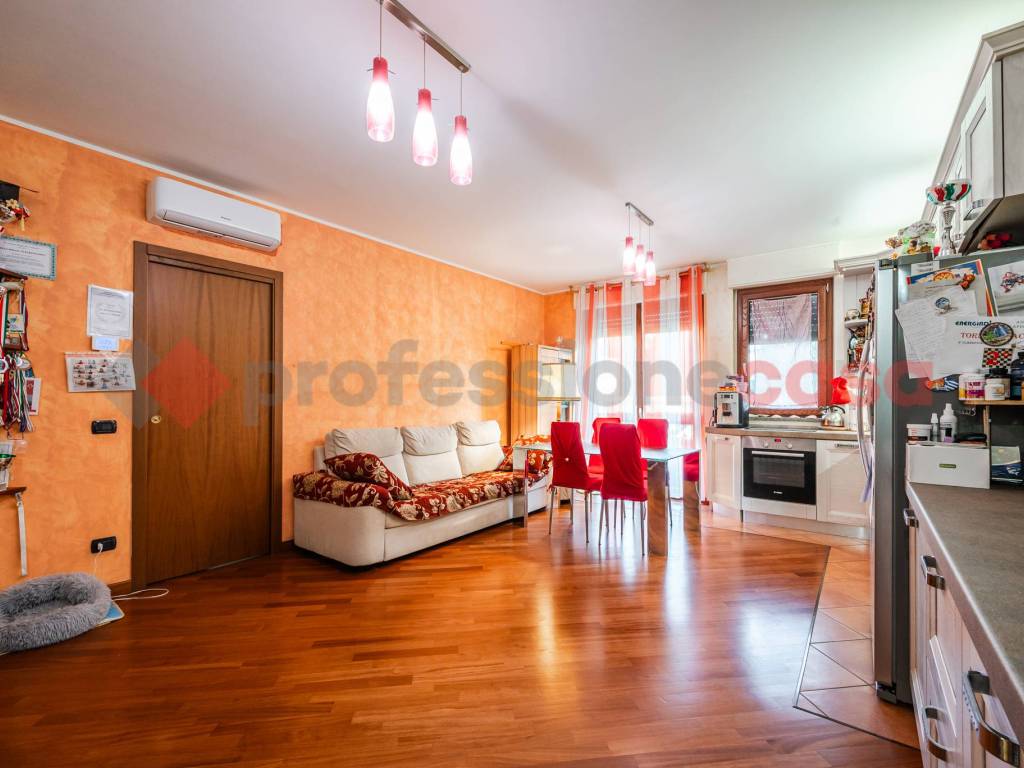 Appartamento a Buccinasco in Via degli Aceri, 13 - Foto 3