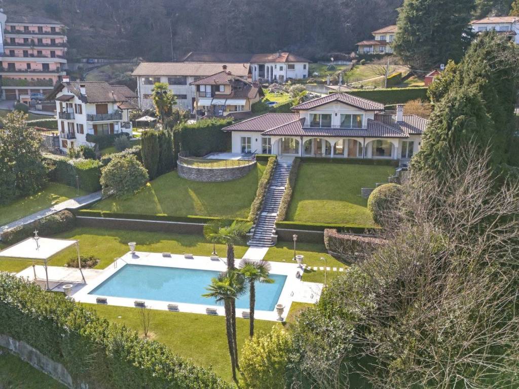 Villa a Stresa in Via Selvalunga n.34 - Foto 2