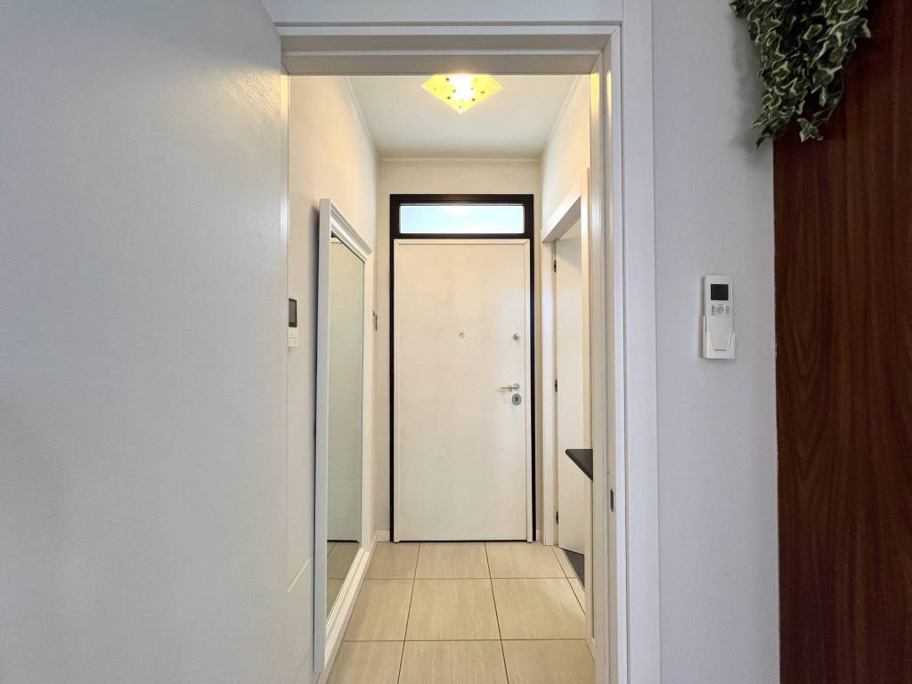 Appartamento a Peschiera del garda in Viale Federico Marzan, 3 - Foto 2