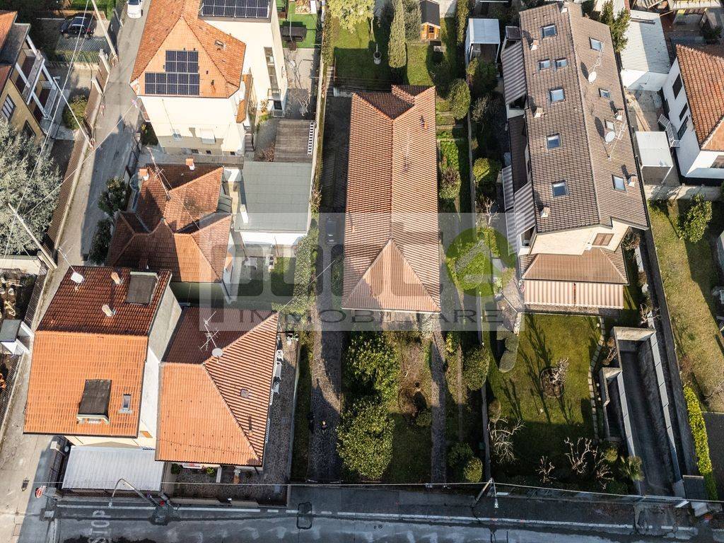 Villa a Brugherio in Via Redipuglia, 8 - Foto 2