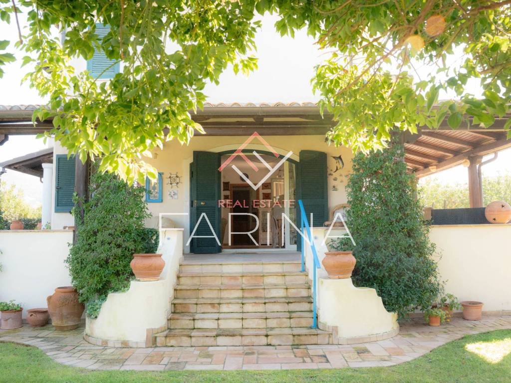 Villa a Sperlonga in Via del Montano, 132 - Foto 2