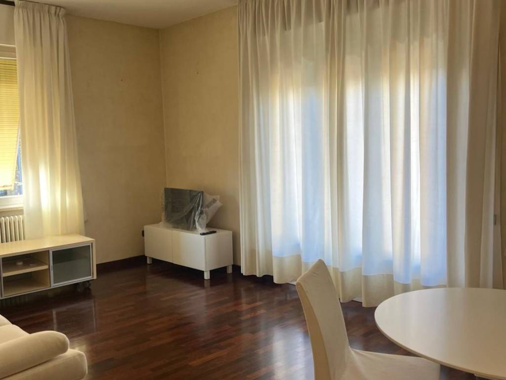 Appartamento a Parma in Via Giulio e Guido Carmignani - Foto 2