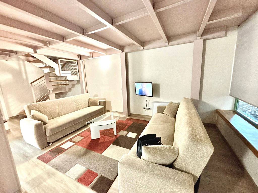 Loft / open space a Varallo in Piazza Giulio Cortese, 1 - Foto 4