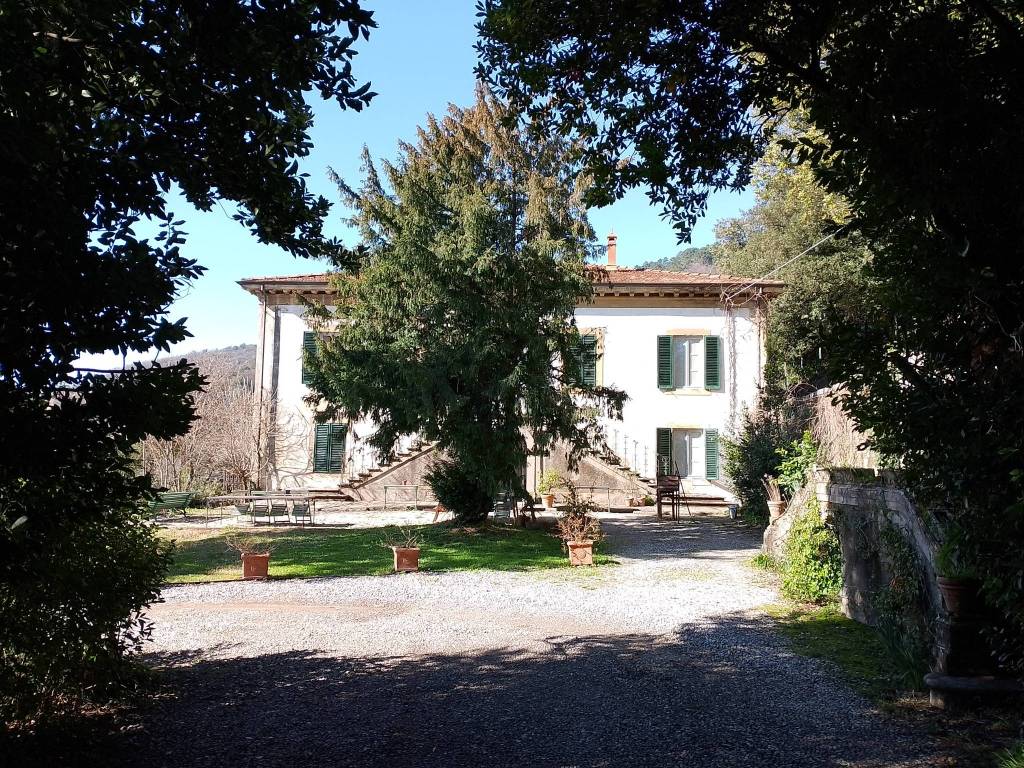 Villa a Lucca in Via della Maulina - Foto 2