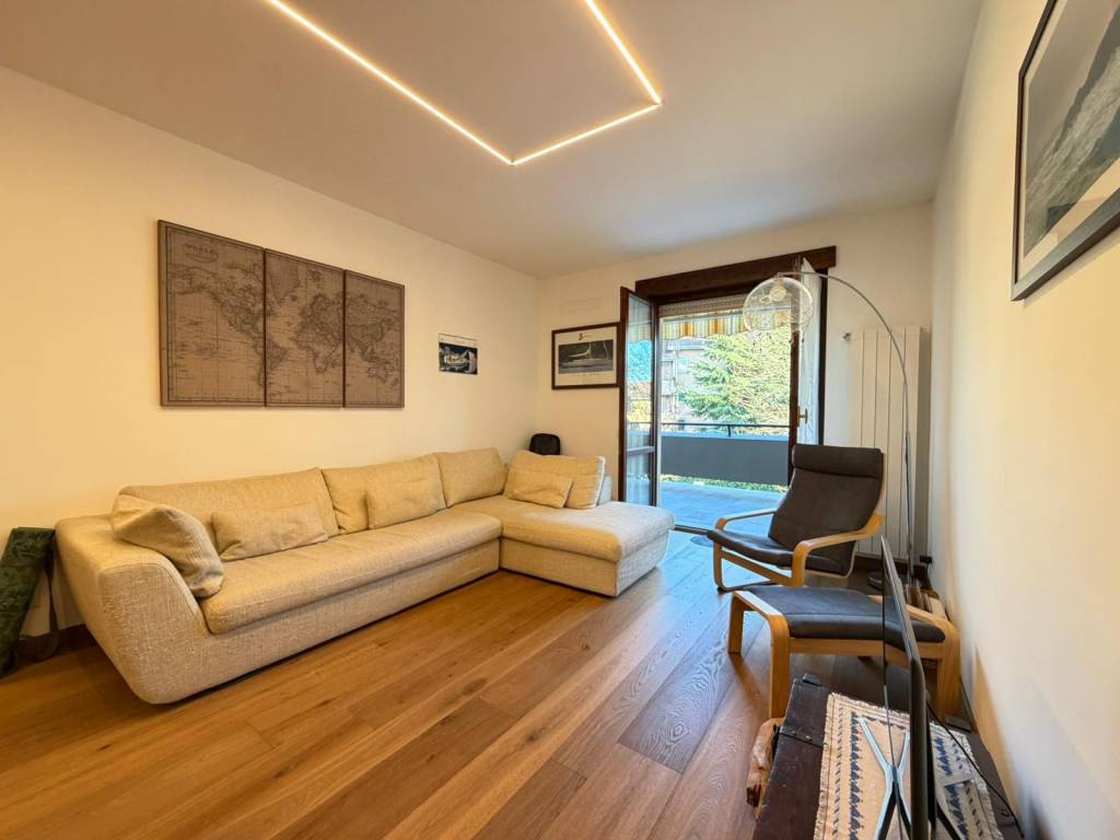 Appartamento a Castelletto sopra ticino in Via Eugenio Montale, 4 - Foto 3