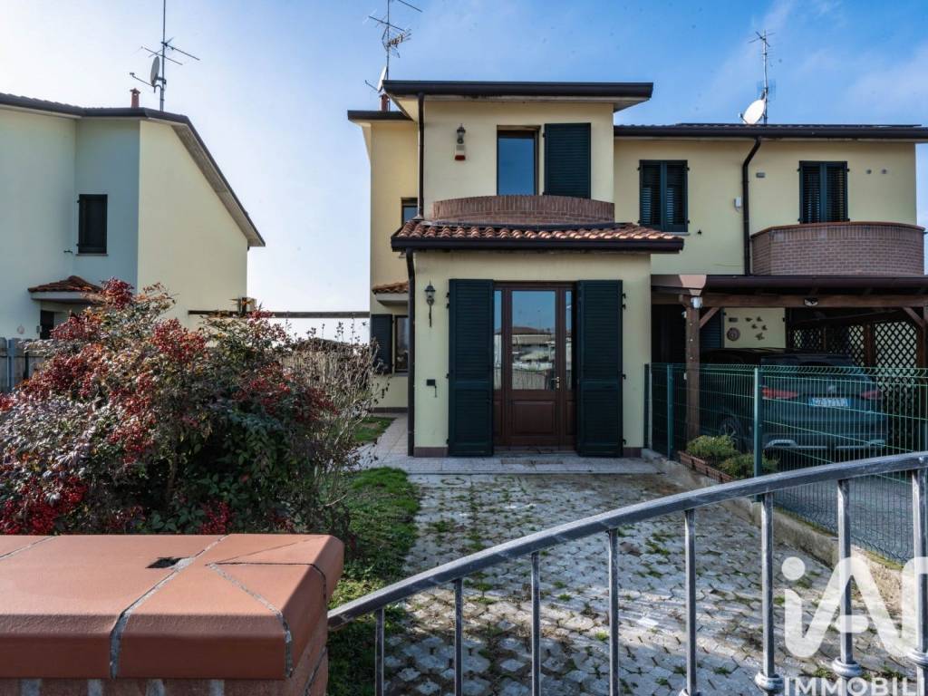 Villa a Fiscaglia in Via Enrico Berlinguer, 48 - Foto 2