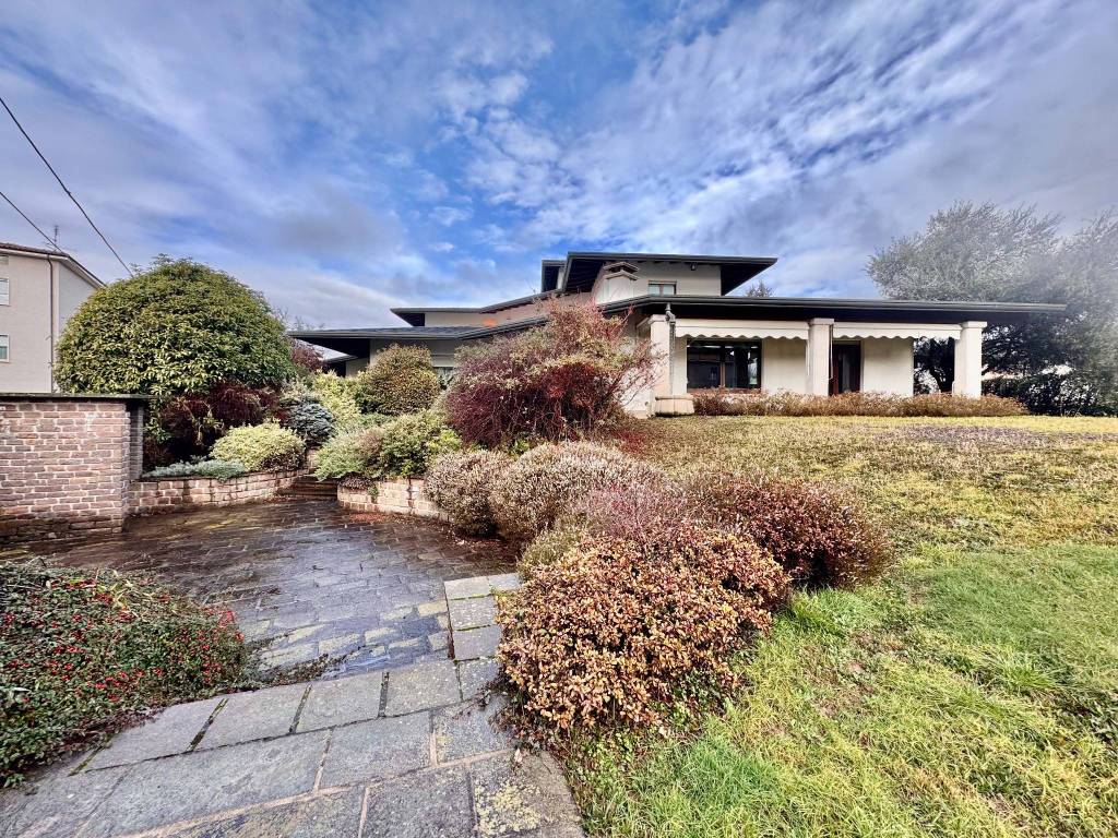 Villa a Oleggio in Via Gaggiolo - Foto 2