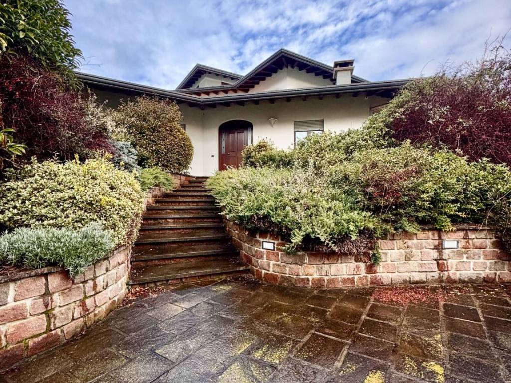 Villa a Oleggio in Via Gaggiolo - Foto 5