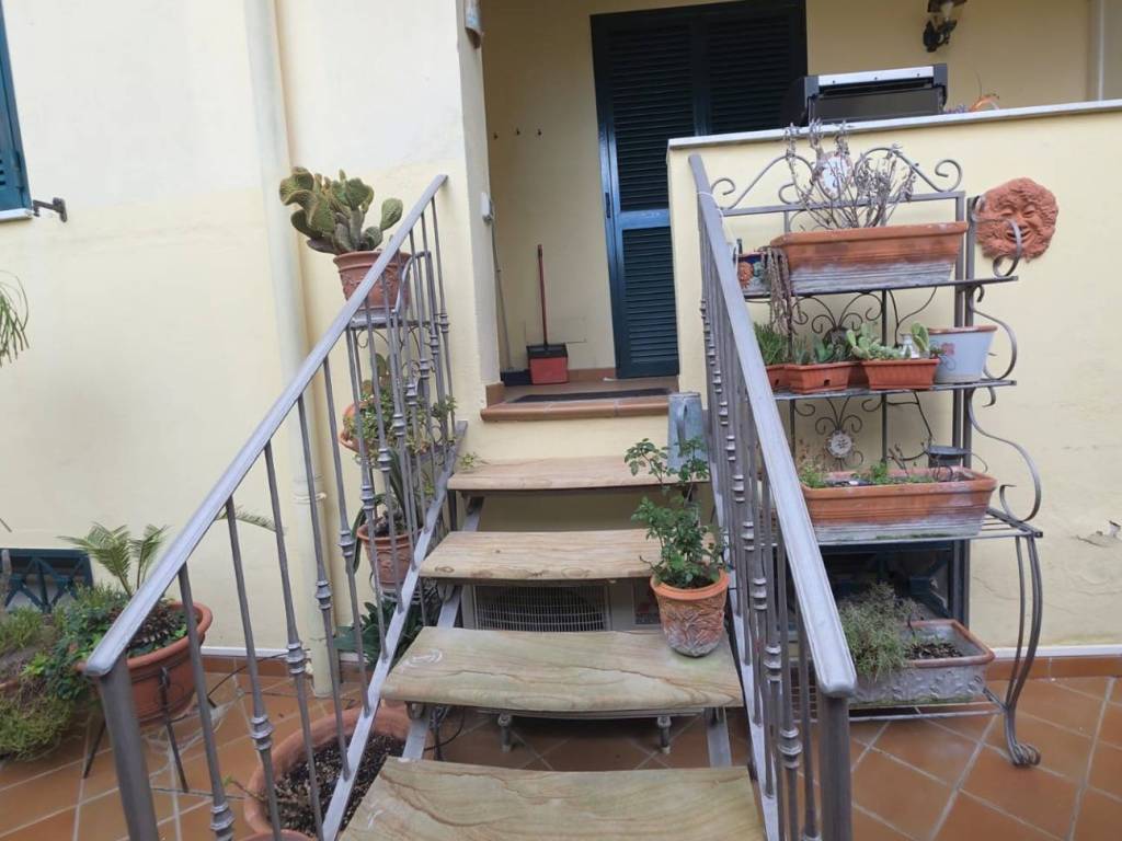 Villa a Pozzuoli in Via Giuseppe Pagano - Foto 2