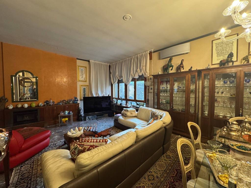 Villa a Collecchio in Via Don Giovanni Minzoni - Foto 5