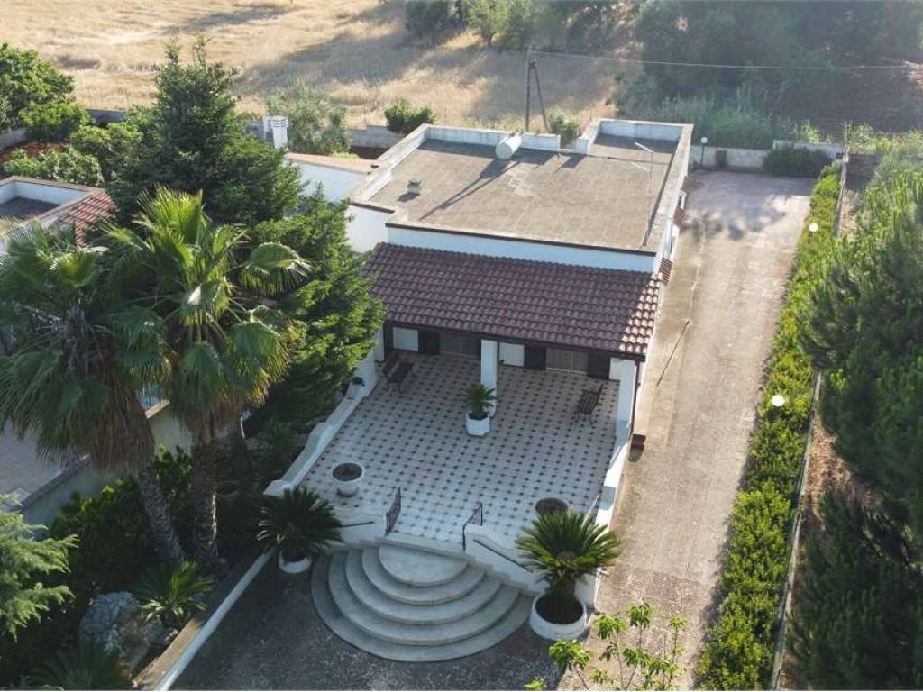 Villa a Ceglie messapica in c.da abate amato - Foto 2
