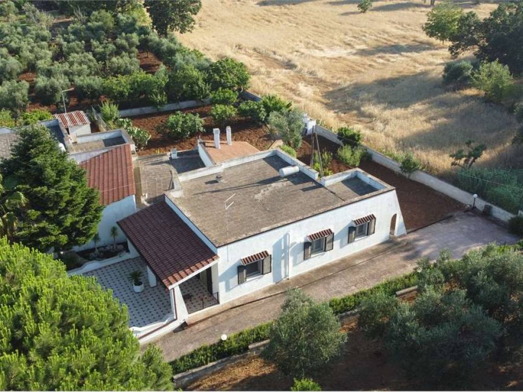 Villa a Ceglie messapica in c.da abate amato - Foto 3
