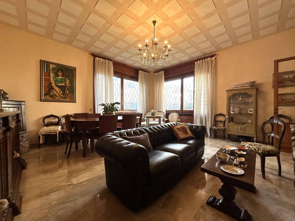 Villa a Bergamo in Via Giovanni Carnovali, 74 - Foto 2