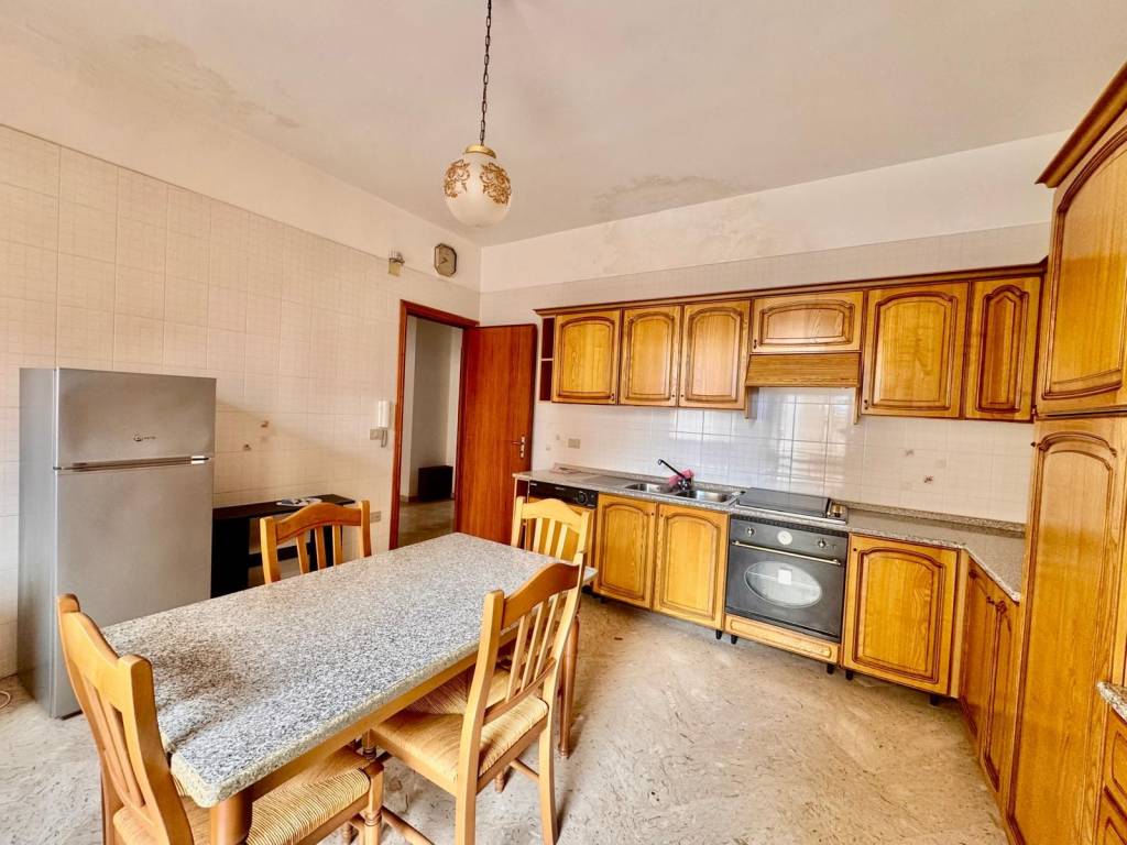 Appartamento a Parabita in Via Alessandro Manzoni - Foto 3