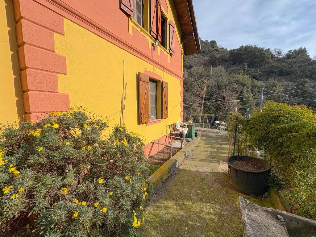 Casa indipendente a Quiliano in Via Tecci - Foto 4