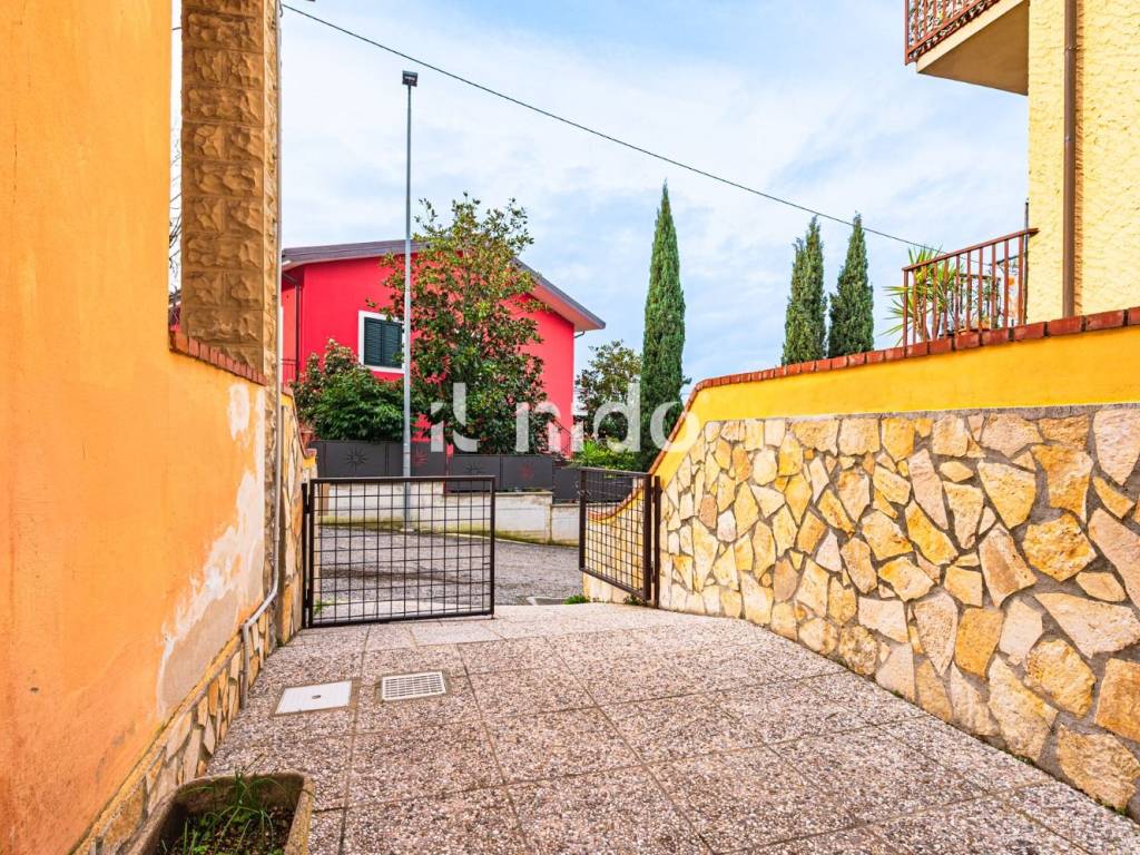 Appartamento a Monsummano terme in Via Giacomo Leopardi - Foto 2