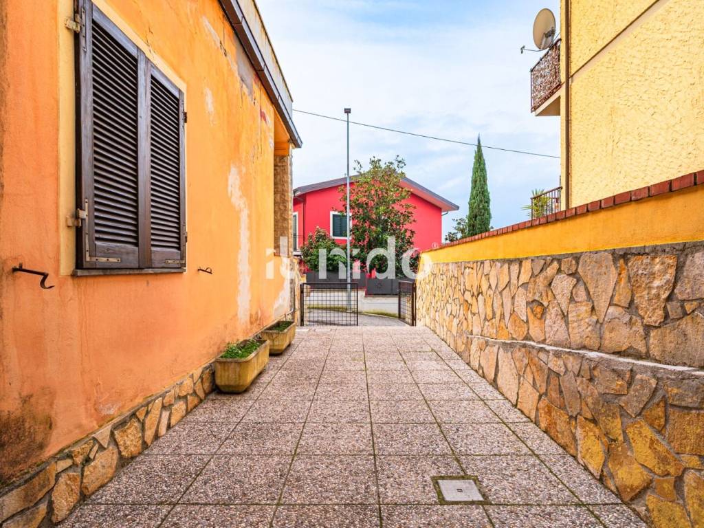 Appartamento a Monsummano terme in Via Giacomo Leopardi - Foto 5