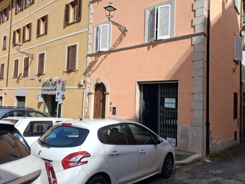 Immobile a Frosinone in piazza Garibaldi - Foto 2