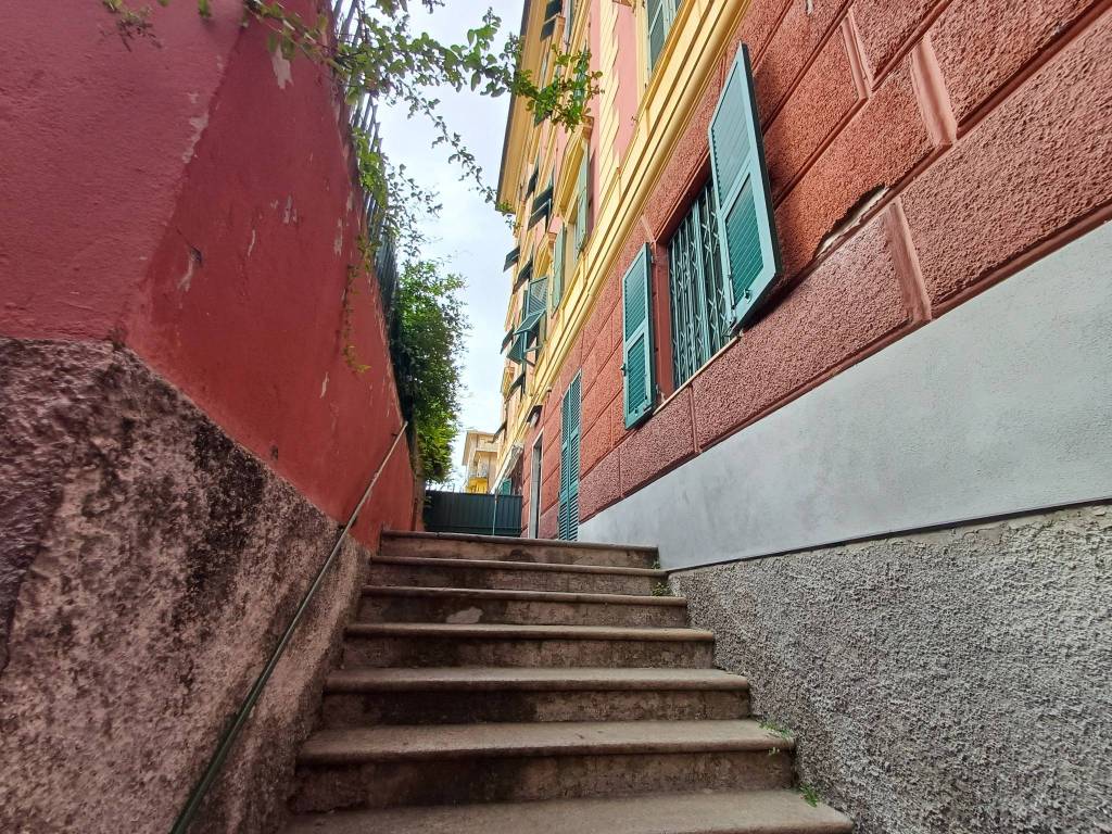 Appartamento a Genova in Corso Ugo Bassi, 40 - Foto 2