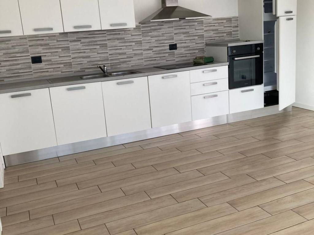 Appartamento a Bizzarone in Via Alessandro Volta - Foto 2