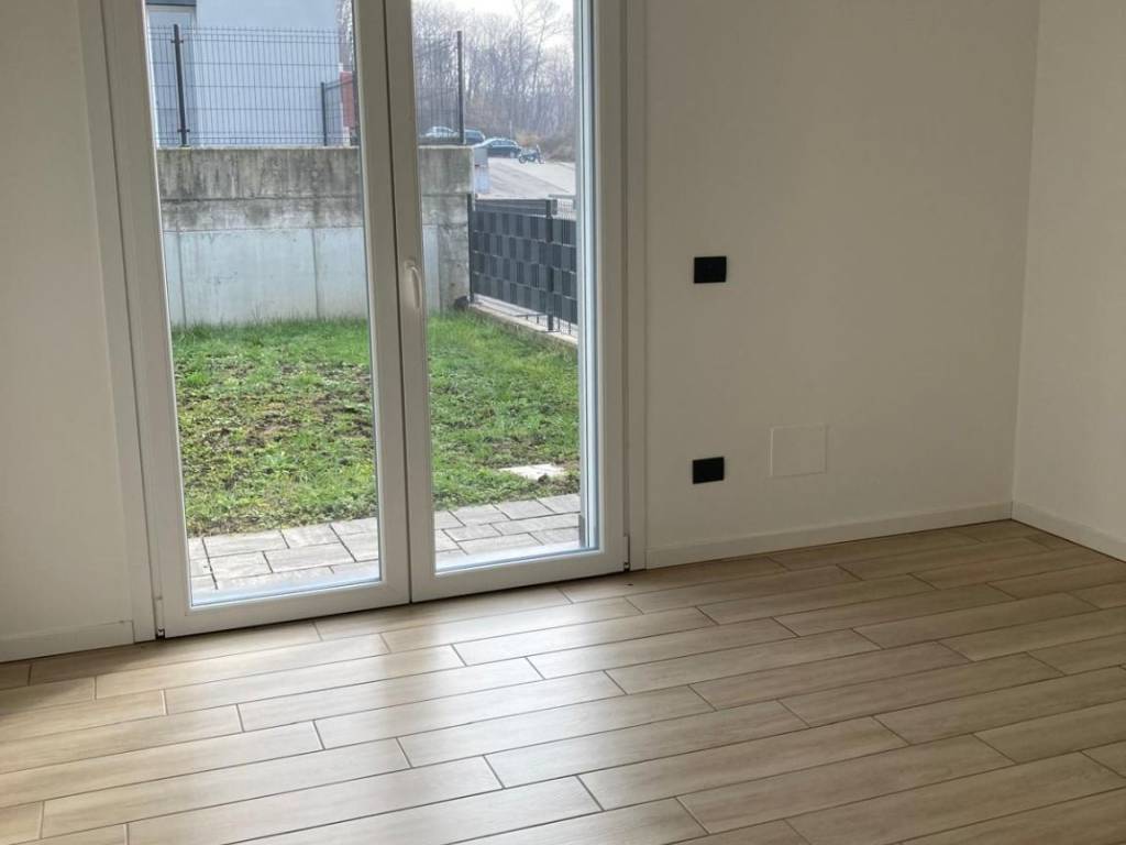 Appartamento a Bizzarone in Via Alessandro Volta - Foto 4