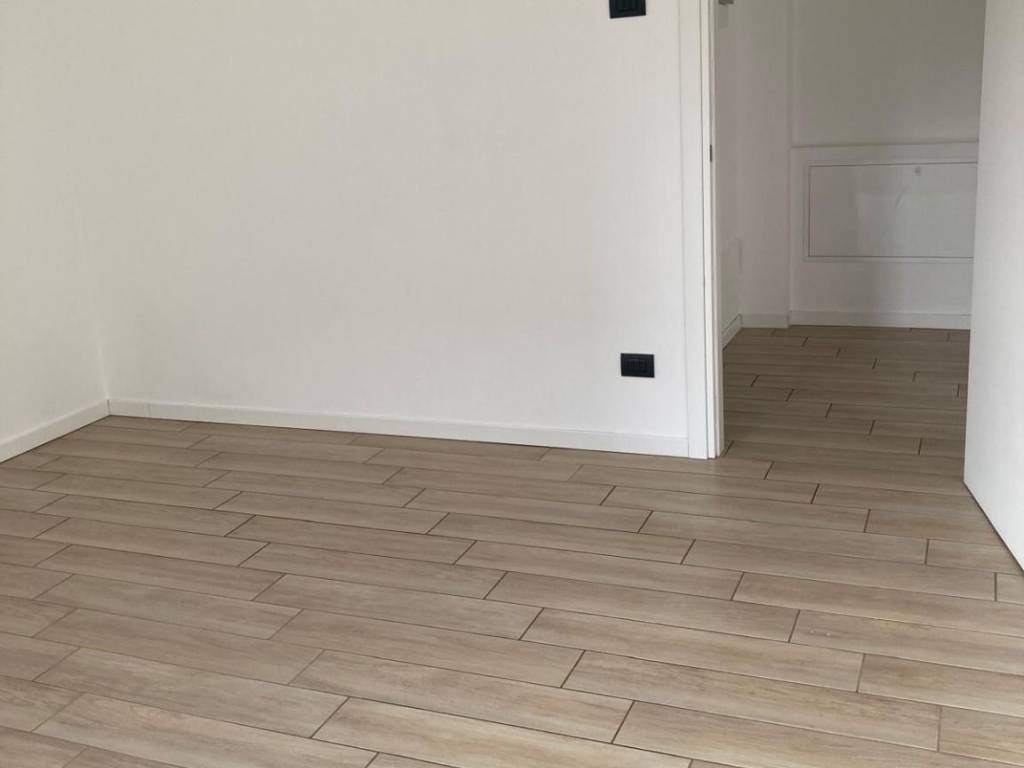 Appartamento a Bizzarone in Via Alessandro Volta - Foto 5