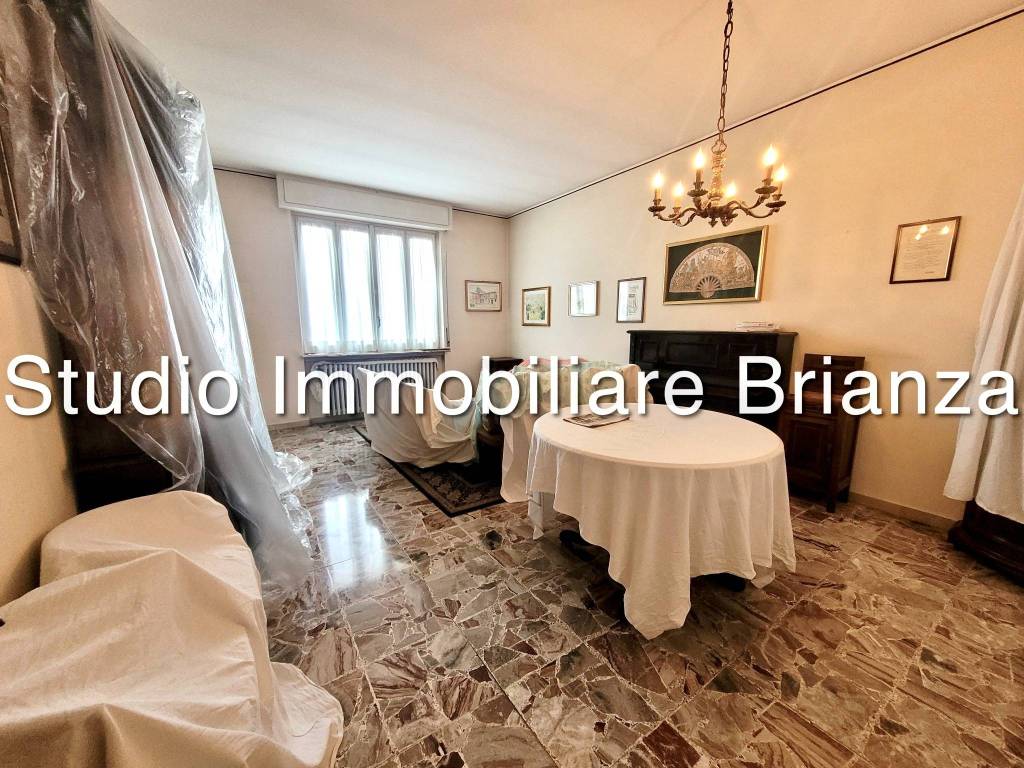 Appartamento a Carate brianza in Via Augusto Cesana - Foto 3