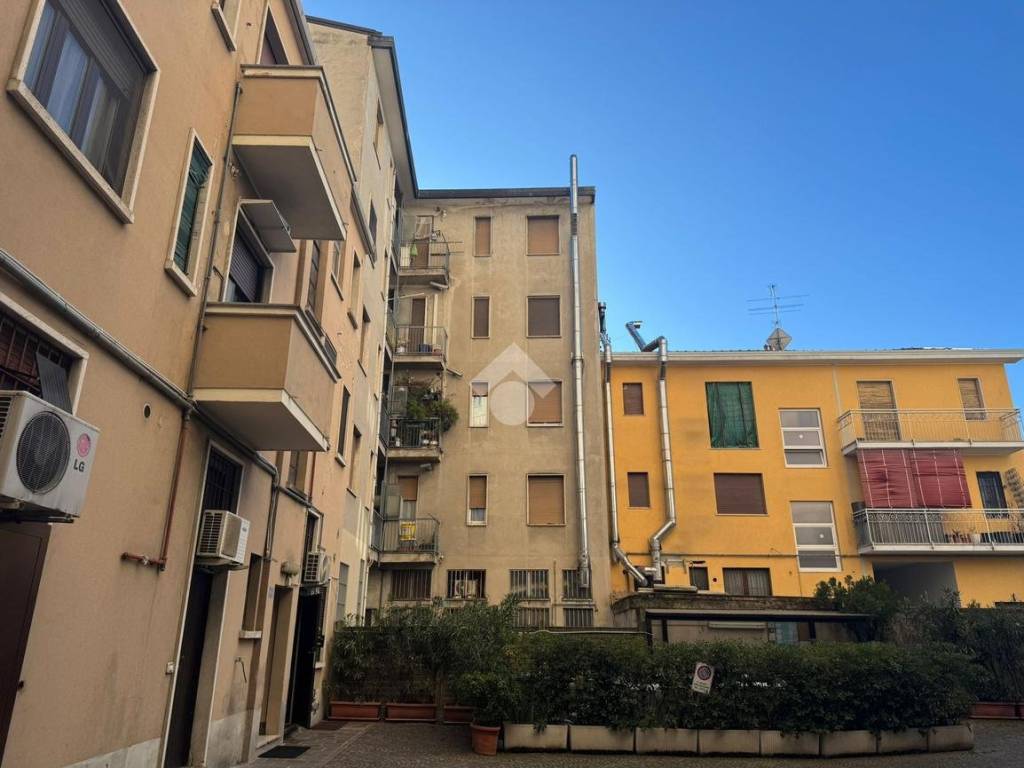Appartamento a Corsico in Via Leopoldo Bozzi - Foto 3