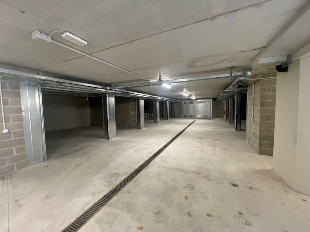 Box / garage a Como in Via Torno - Foto 2