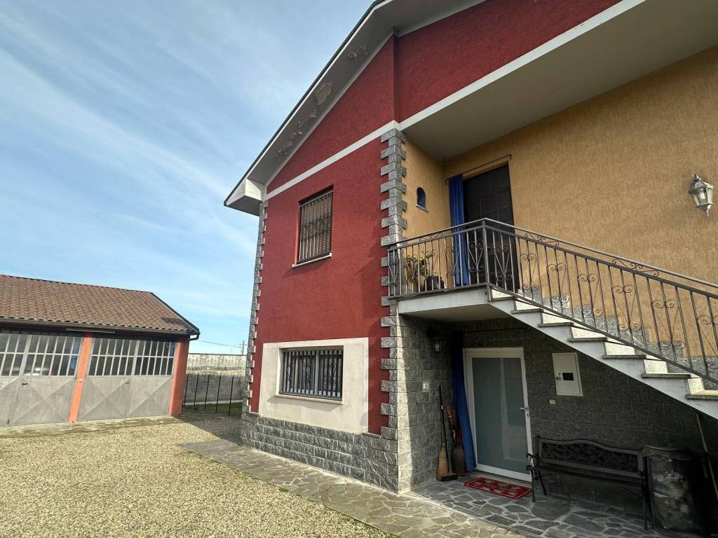 Villa a Lomello in Via Caldera, 67 - Foto 3