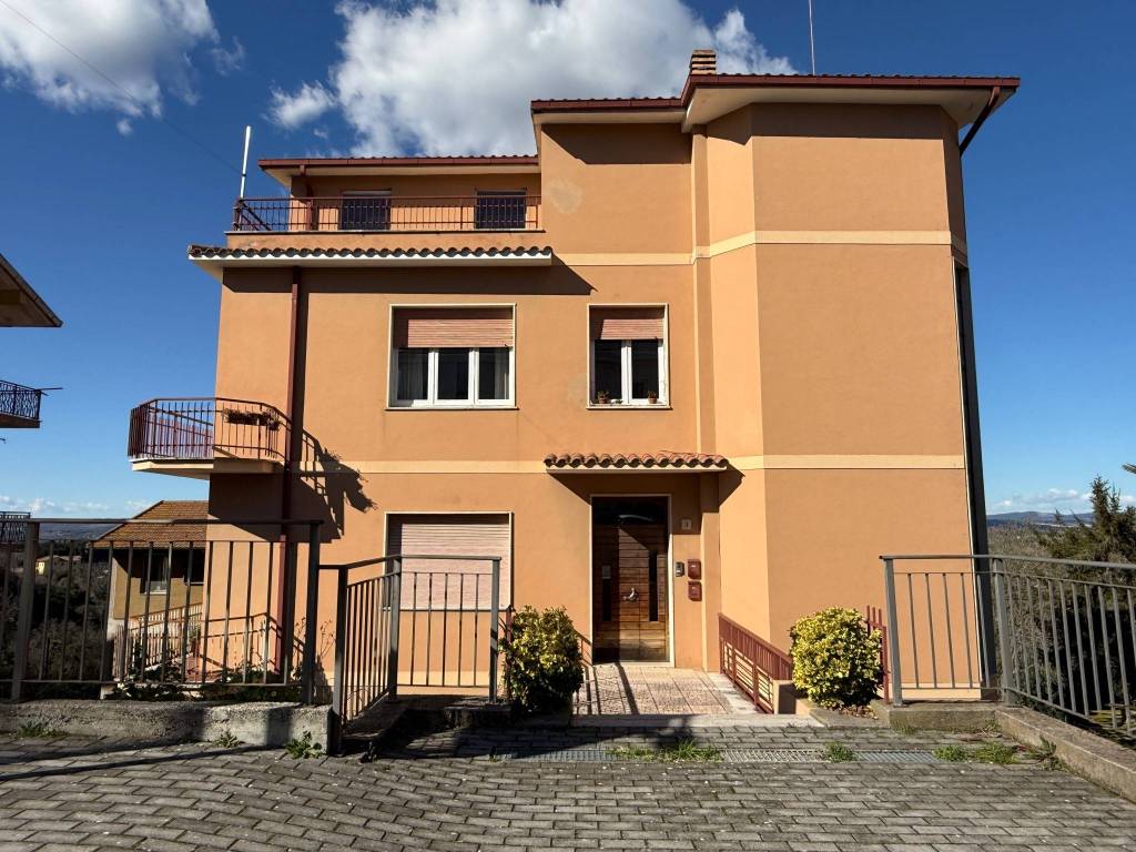 Appartamento a Magliano sabina in Viale 13 Giugno, 3 - Foto 2