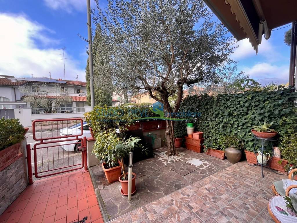 Villetta a schiera a Montecatini-terme in Viale Papa Giovanni XXIII - Foto 4