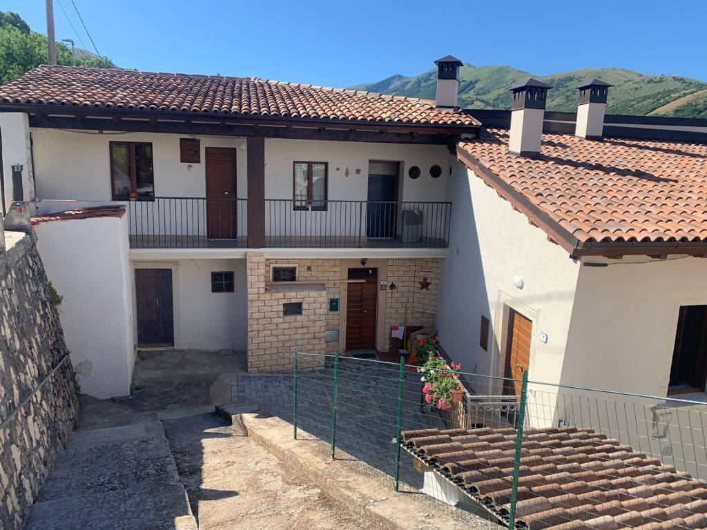 Casa indipendente a Lucoli in Via del Colle - Foto 4