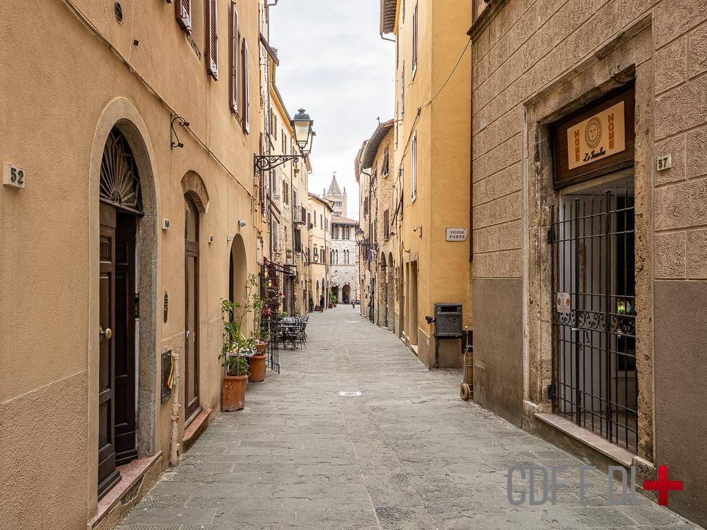 Appartamento a Massa marittima in Corso Armando Diaz - Foto 2