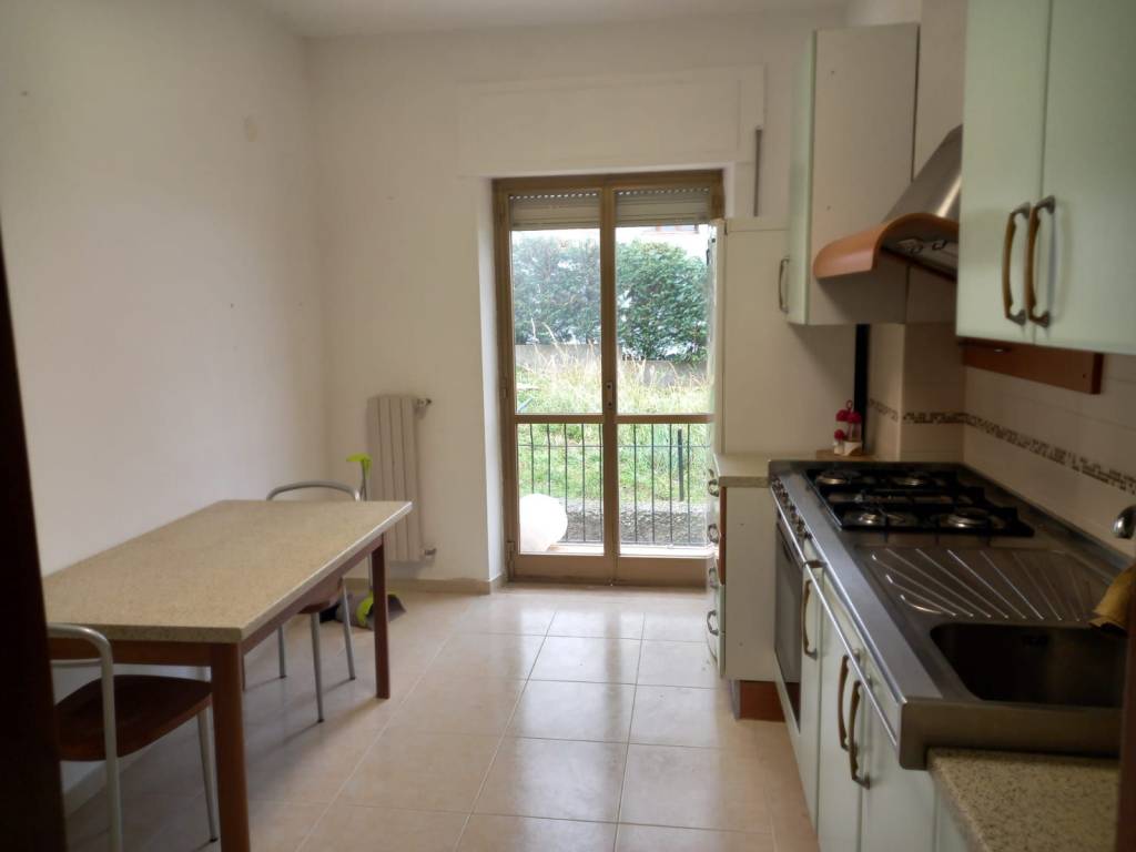 Appartamento a Catanzaro in Via Papa Giovanni XXIII - Foto 4