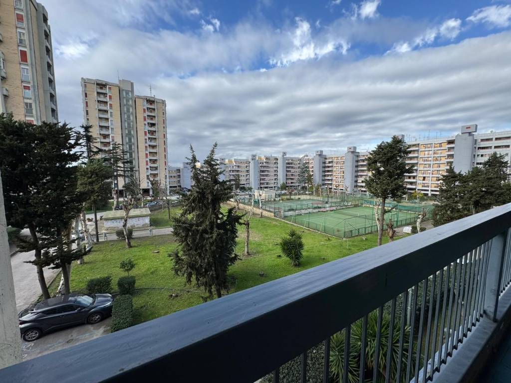 Appartamento a Napoli in Via Mario Pomilio - Foto 5