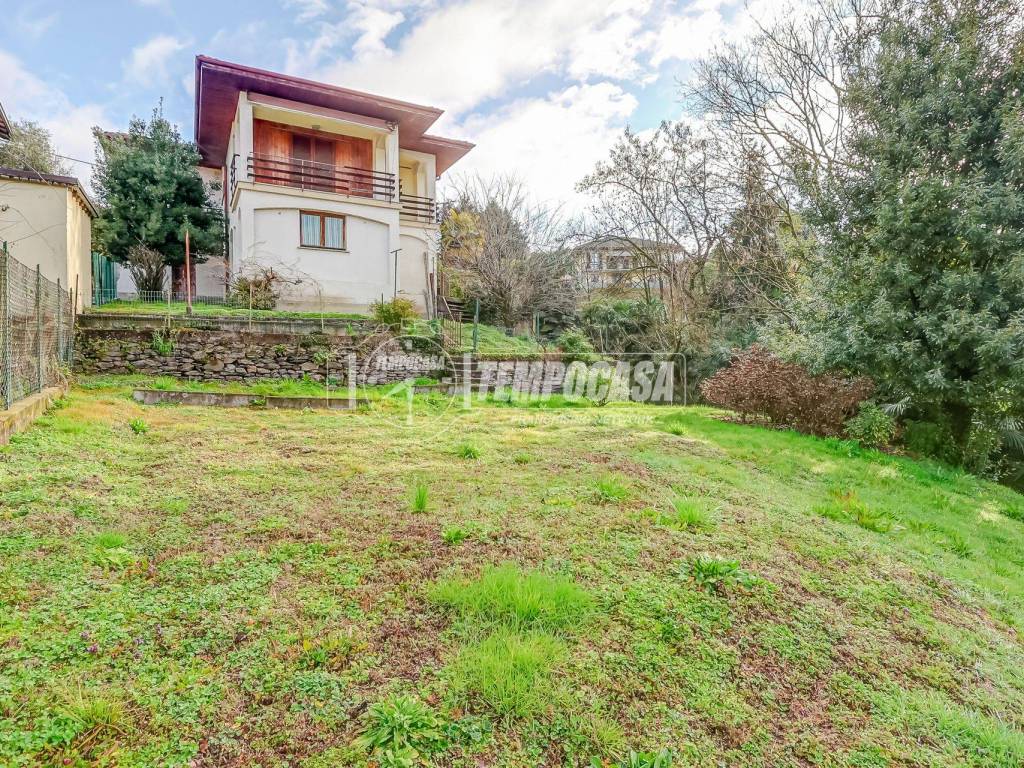 Villa a Luino in Via Moncucco 25 - Foto 4