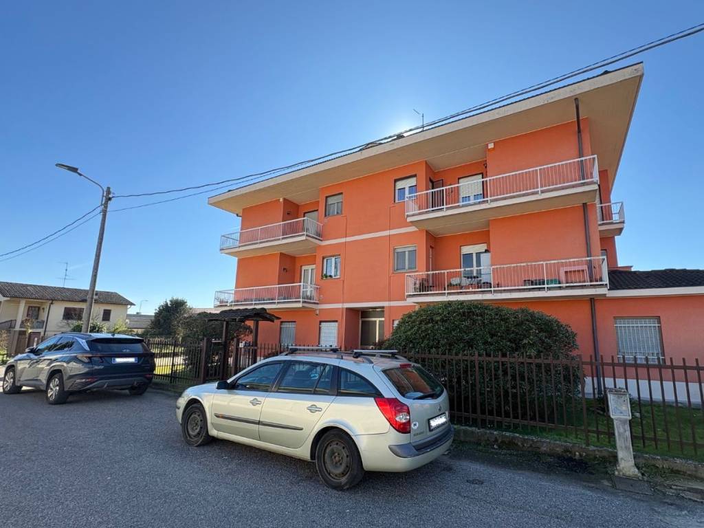 Appartamento a Garlasco in Via Alcide De Gasperi, 10 - Foto 3