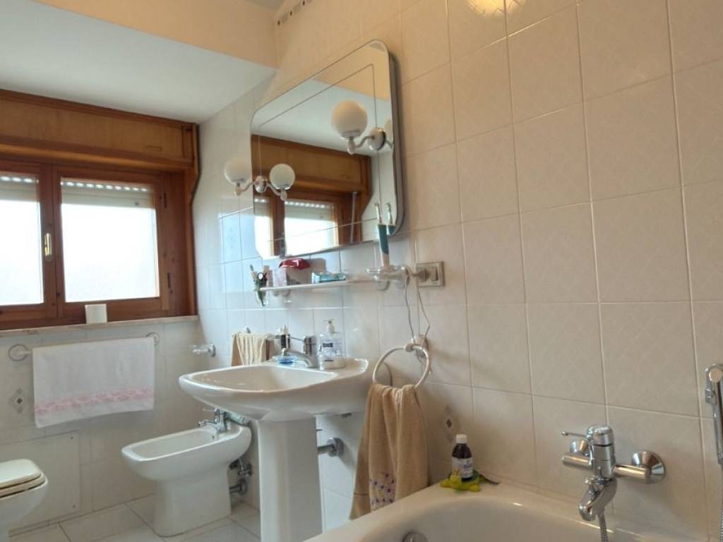 Attico / mansarda a Quartu sant'elena in Via Irlanda - Foto 5