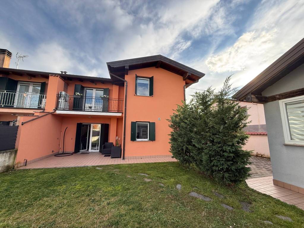 Villa a Mortegliano in Via Codroipo, 5 - Foto 2