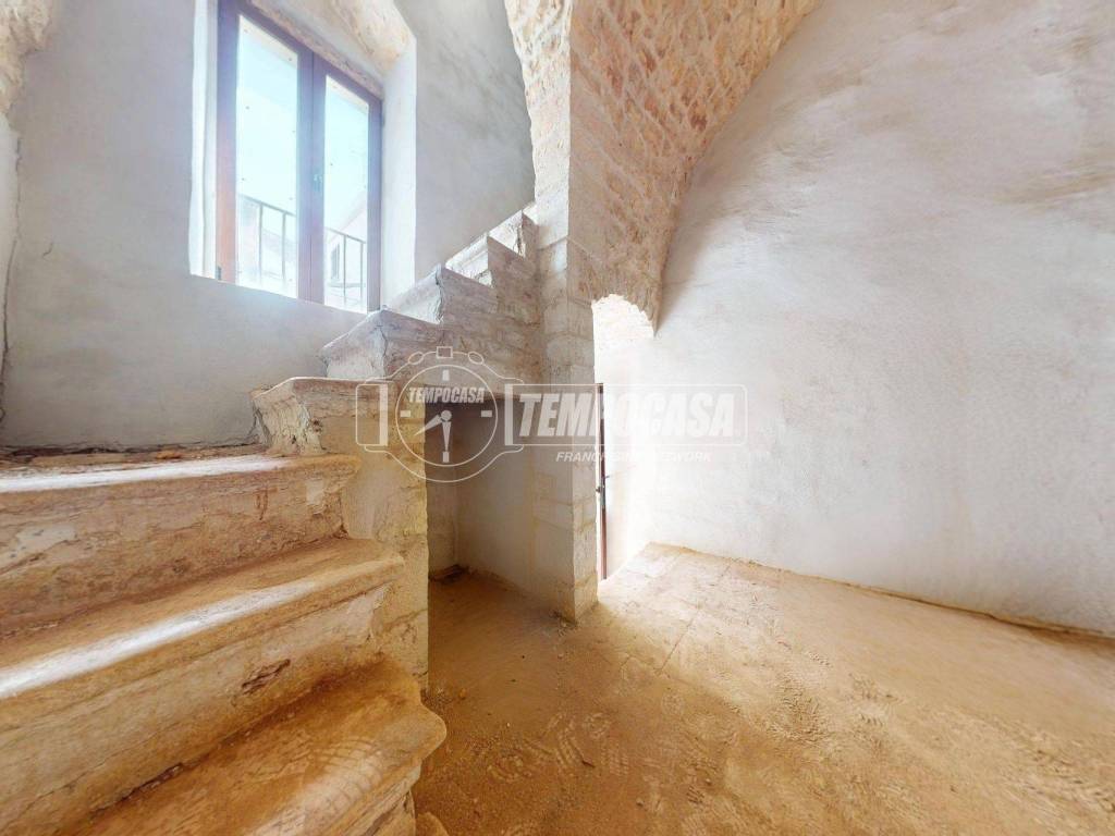 Casa indipendente a Turi in Via Forno D'Addante - Foto 2