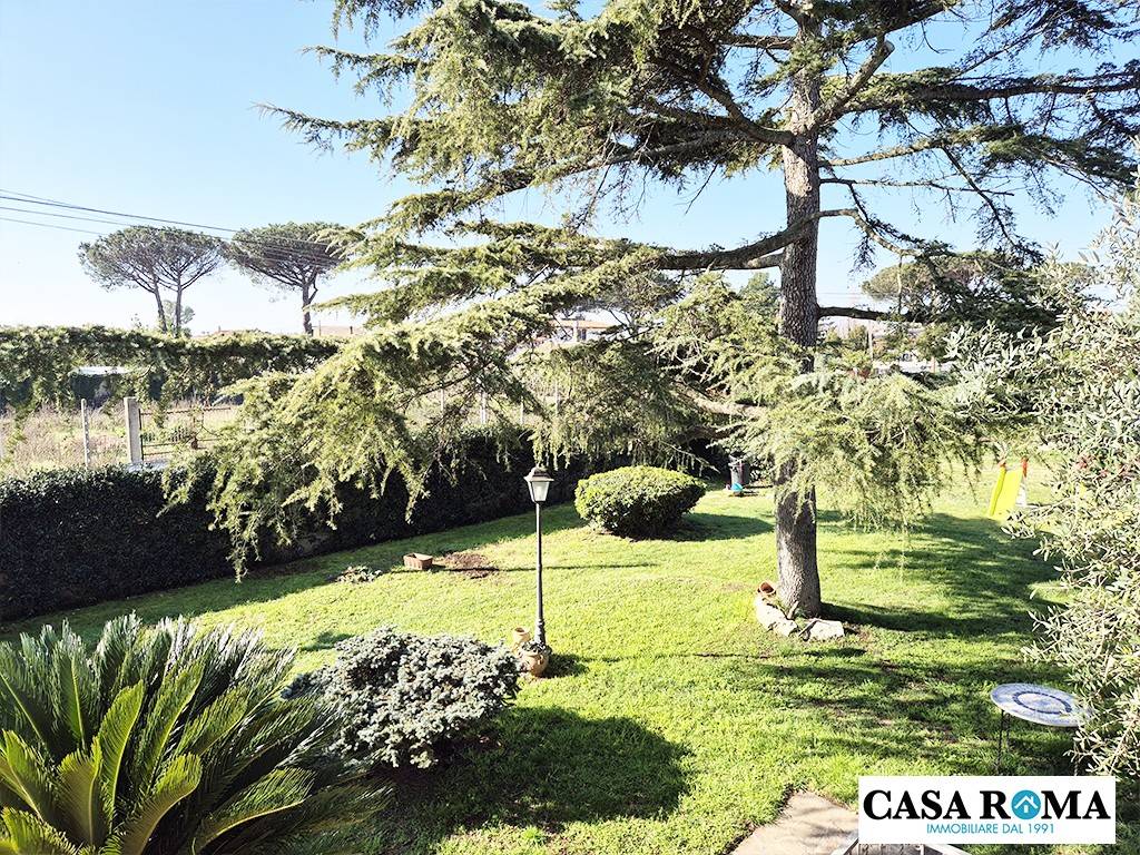 Villa a Aprilia in Via Vulcano - Foto 2