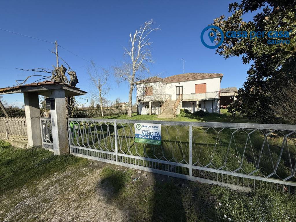 Casa indipendente a Ariano nel polesine in via Provinciale - Foto 3