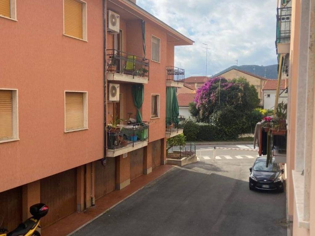 Appartamento a Loano in Via Vittorio Alfieri, 24 - Foto 2