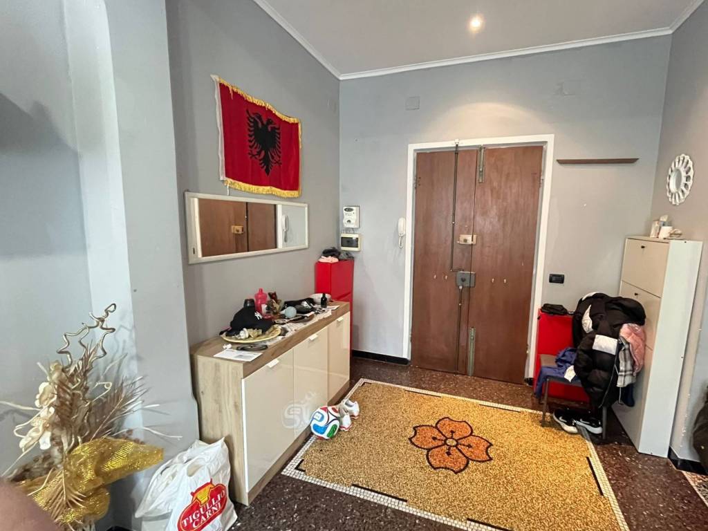 Appartamento a Genova in Via Bolzaneto, 62 - Foto 2