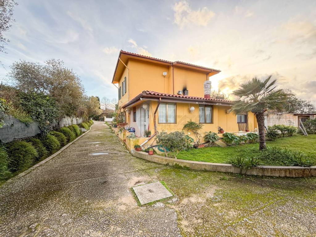 Villa a Sassari in Strada Vicinale Monte Oro - Foto 2