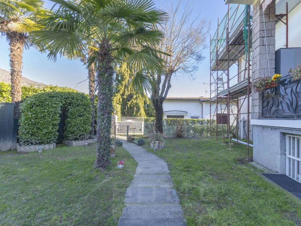 Appartamento a Lesa in Via Sempione 27 - Foto 2