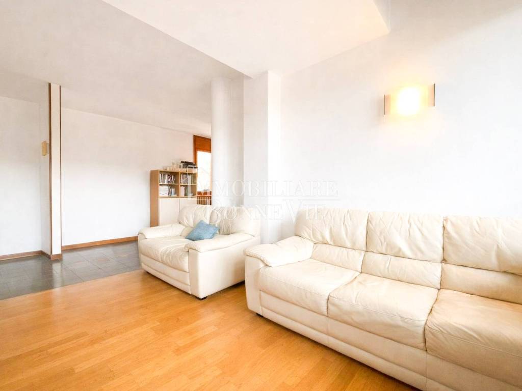 Appartamento a Varese in Via Brunico - Foto 3